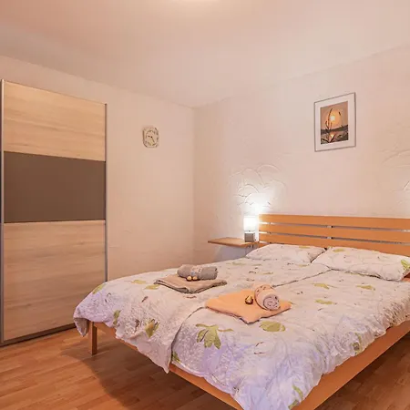 Apartman Holiday Pepi - Happy *